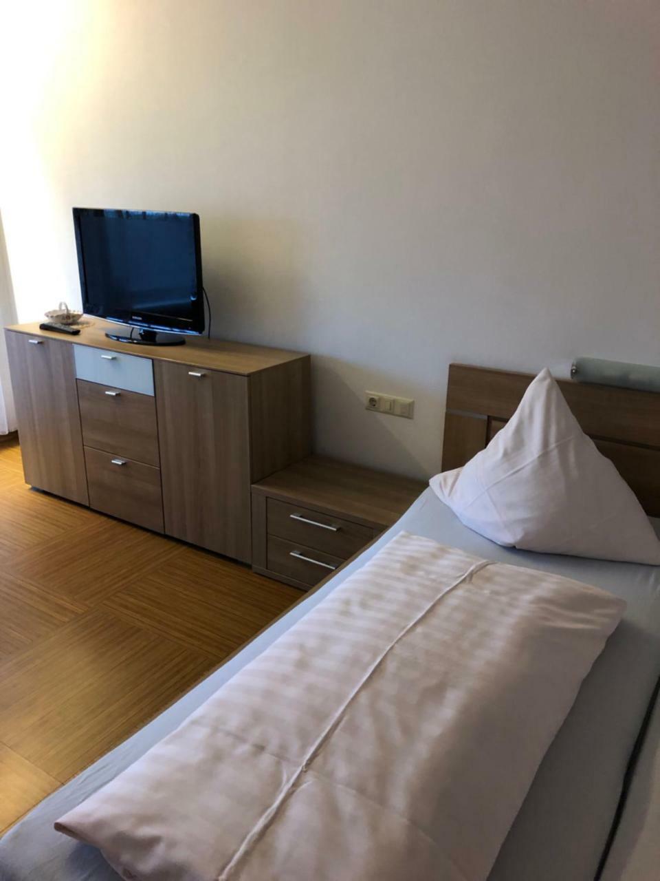 Hotel Cafe Waldeck Wüstenrot Kültér fotó
